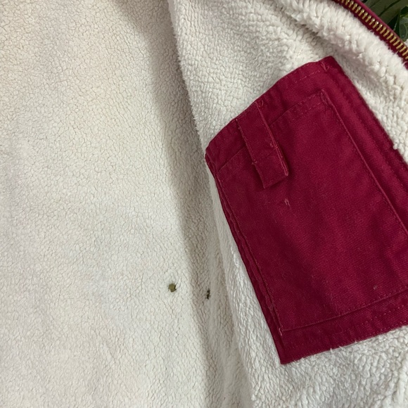 Field N Forest red Sherpa lined vest with inside & out pockets. So Warm & Cozy - Picture 6 of 11